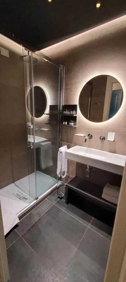 Santarella Guest House Milano Italia