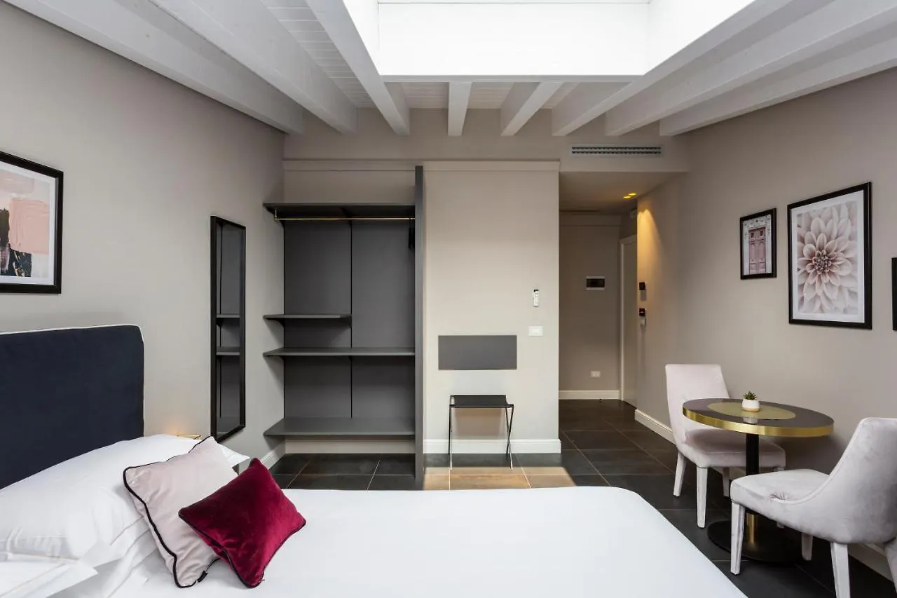 Santarella Guest House Milano